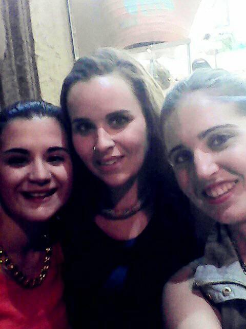 luciaasensio1's tweet photo. Noche en blanco :)  @tamara_linares5 @BeaLardon http://t.co/C35lrIyzUQ