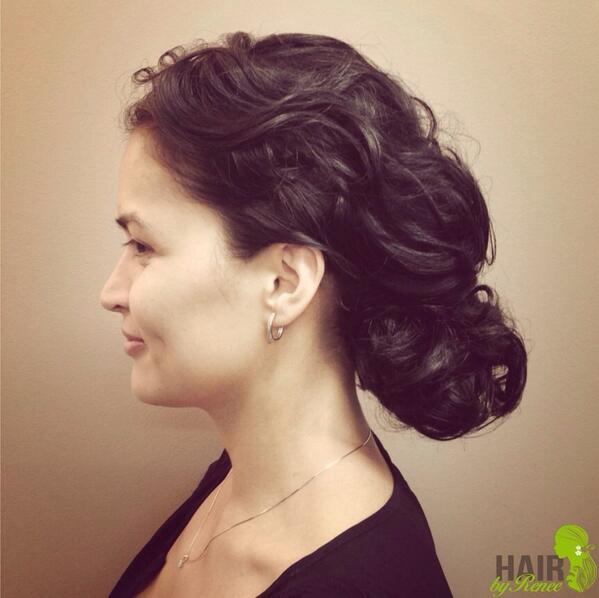 primptapp's tweet photo. https://t.co/y9cpQS5u22 #primpt @hairby_Renee you do effortless effortlessly! ๐๐ #updo #upstyle http://t.co/zsveAcXtFb