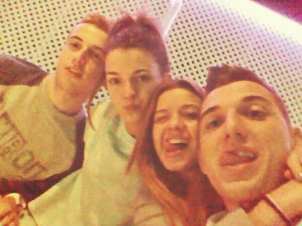 94Crv's tweet photo. Seeeeeelfie @YaryRuiz96 @RorryGimenez @PaaoLoopez http://t.co/sKaFXeQEAE