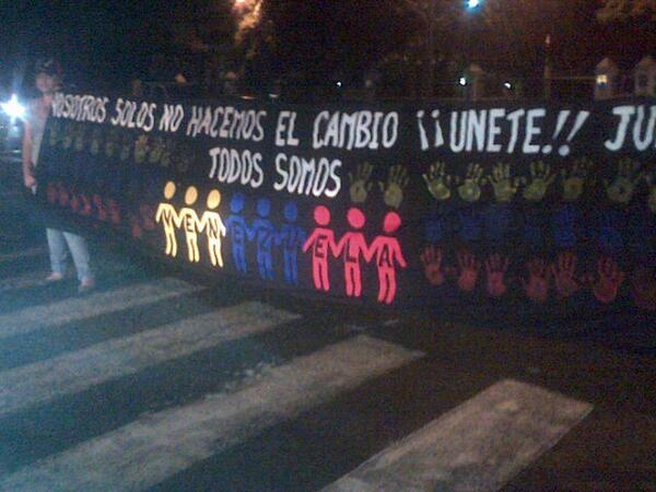 JPEP_GUACARA's tweet photo. La resistencia sigue @caraboboreporta @CarlosGraffe @jjvargascesar paseo cabriales activo http://t.co/JTLAcwLCwc