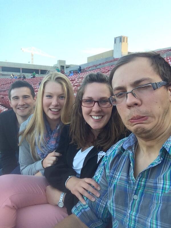 MrNiceGuy_DD's tweet photo. @BuffaloBisons : where's the peanuts?!  #fnbselfie http://t.co/yRC880BjF2