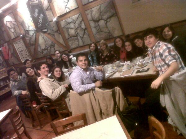 ClubLeoAMICUS's tweet photo. @AnaPau1995  @JochuBlanco  @AphHaro @GimeniiiitA @AguchiAlba @AnahiCarrizoR @mochosebas @simonltrc @Maquicallejas http://t.co/zuxlaXj1M0