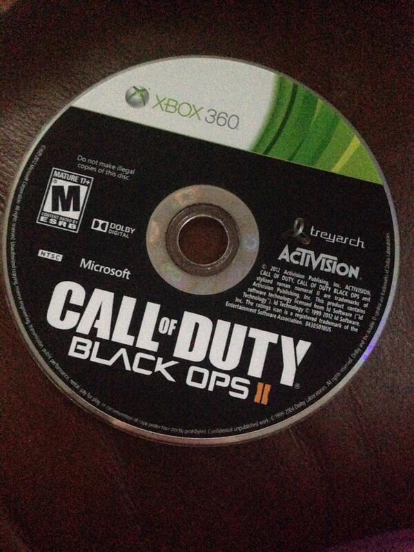 akaTuhan's tweet image. 50RTs and I'll break this piece if shit