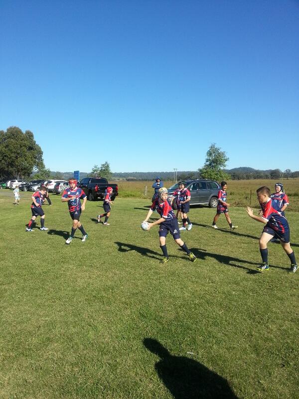 RugbyBarrett's tweet photo. Junior Illawarriors warming up for first game v eastsrugby. @ARU_Community @NSWWaratahs #futuretahs http://t.co/uXFMKXjzxG