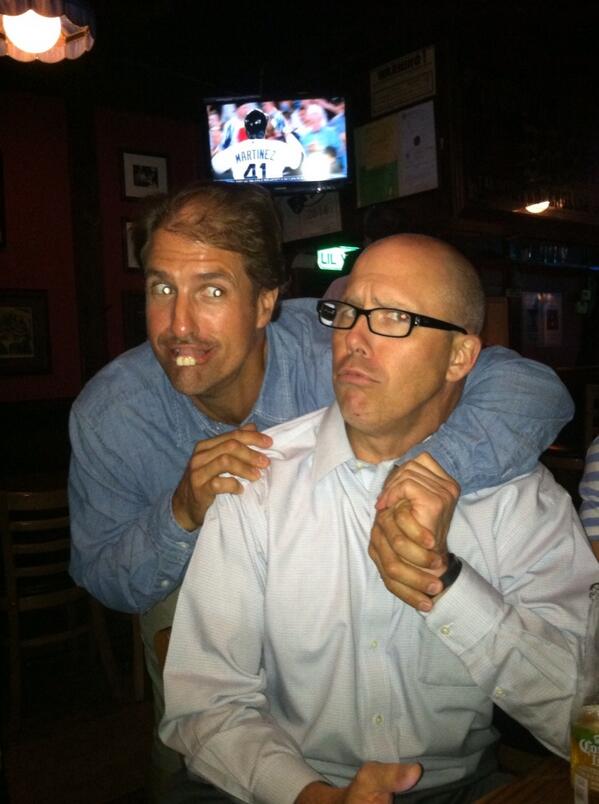 JW_Tool's tweet photo. Bugs bunny showed up at the sevens. http://t.co/iaxuswIz2Y