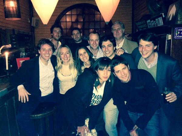 Lu_Costantini's tweet photo. #Alineandov donde estas Hatum? De festejo #endalineando http://t.co/n7YAJ55Jyx