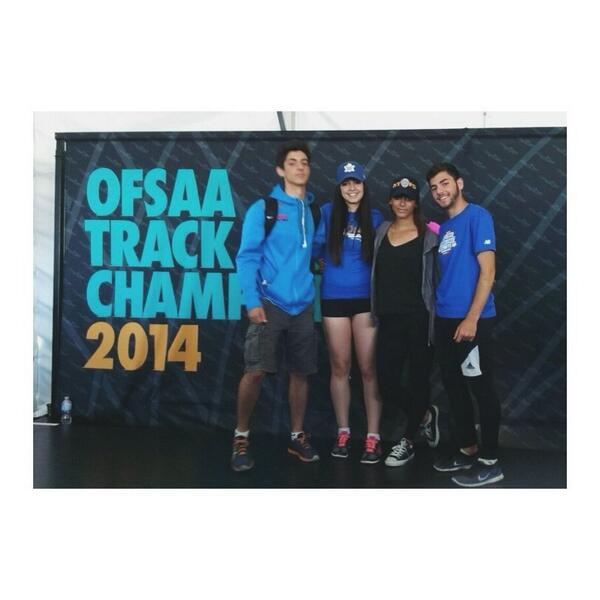 JessicaStoyan's tweet image. #theyrunfast💚❤️