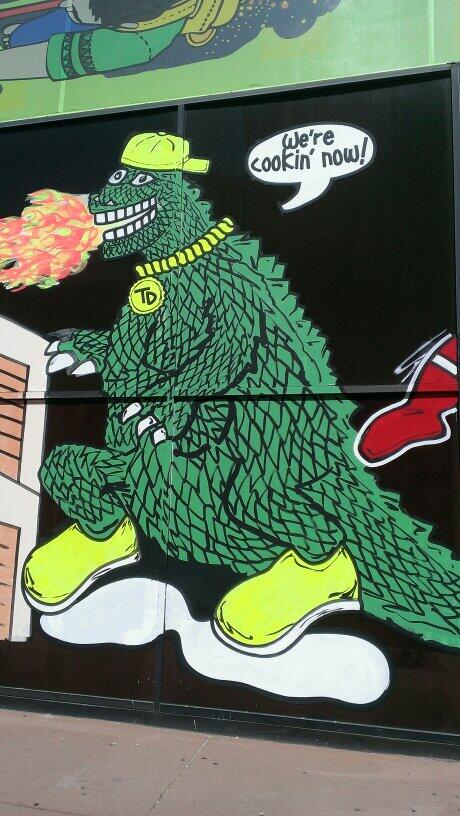 geeklypod's tweet image. Wut #PhxComicCon