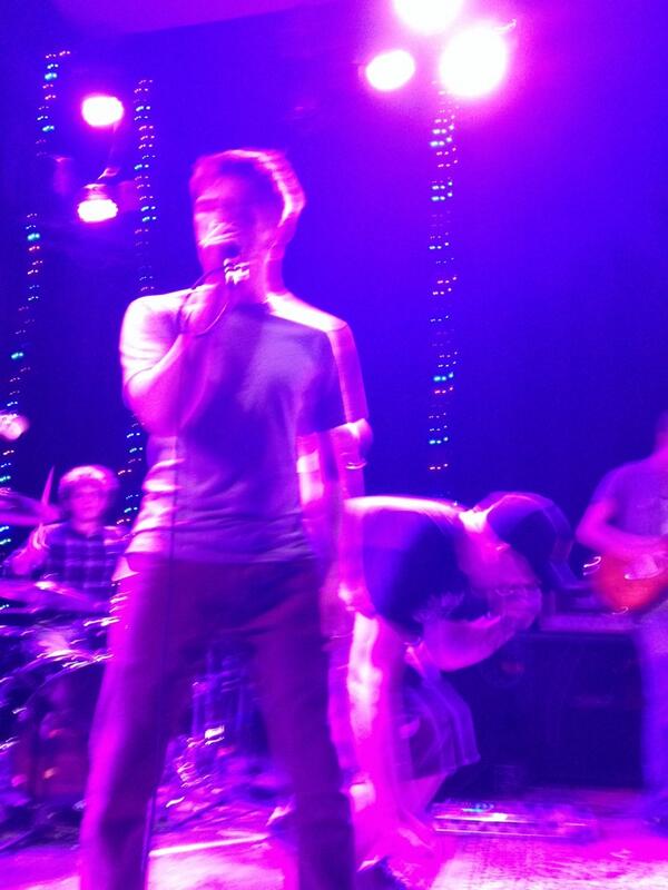 birdyslive's tweet image. THE COUCH IS MISSING #ForReal #rightnow