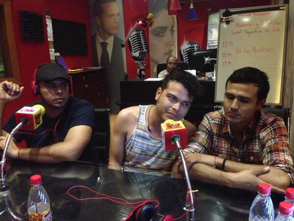 <a href="/vaquerokamikaze/">Vaquero Kamikaze</a> de visita en #TheParty2Night <a href="/maxima103/">Maxima10</a> 😁🎶💃<a href="/Riccardobarrera/">Ricardo Barrera León</a>