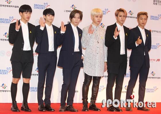 Bpg-iVICAAA2IQo.jpg:large