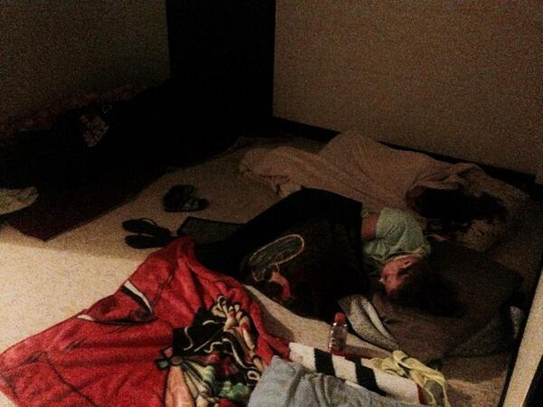 TeamRunningDead's tweet image. When sleeping quarters got cramped, team 74 took things into their own hands. Team bunk hall... Aka Stairwell.