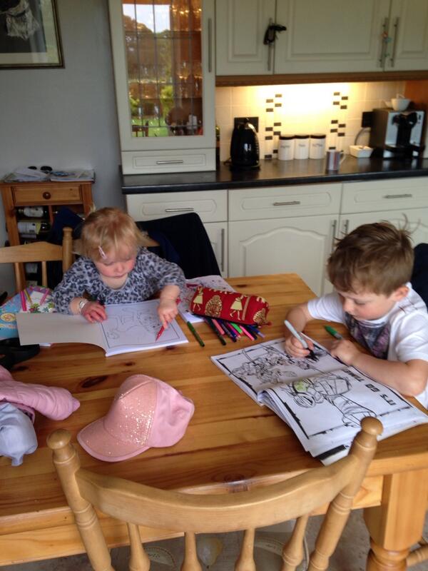 Val_king1's tweet photo. @rachael_king1 @ross_king1 having fun with grandma http://t.co/ztTx7tloV1