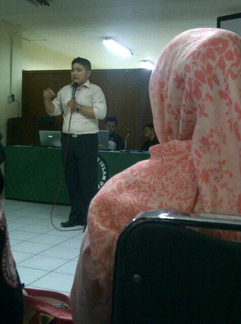 ada kang Ariko nih yg lg sharing tentang pengalamannya selama diKSR :D