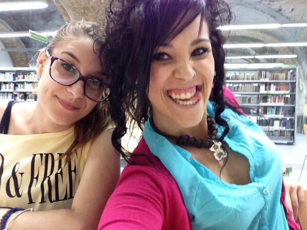 Fani_Campi's tweet photo. @marict7 somos las más listas del mundo :) gracias por estar a mi lado! Forever young http://t.co/lpRpihS1kZ