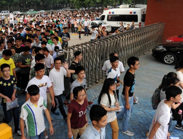 Acurawx's tweet photo. This is our entrance phenomenon in China in 2014 http://t.co/hI426cptjZ