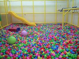 プール 小海 この度 同期で元おだんごずの高橋大志とコンビを組みました コンビ名はボールプールです 小さい頃近所のマクドナルドにコレが併設されてて良く遊んでました そして今日 たいさく会議室の夜の部に出ます よろしくお願いします Http T Co