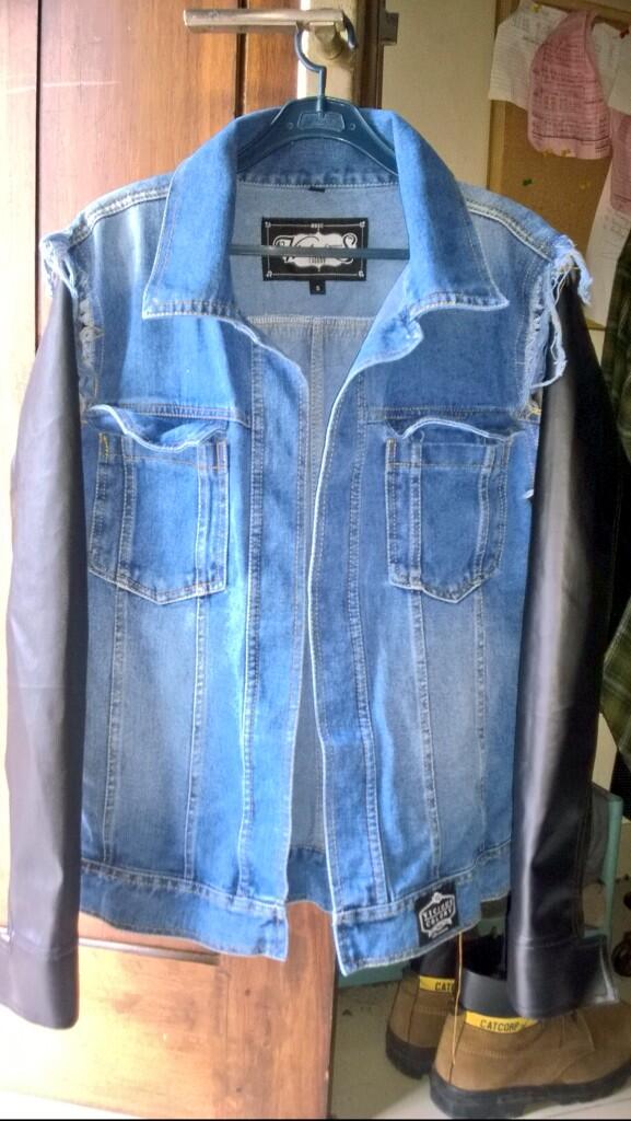 makeyourtees's tweet photo. Denim jacket with leather ! #portfolio MADE WITH PASSION. Premium vendor here. Contact us for order http://t.co/4unXsT6fW3