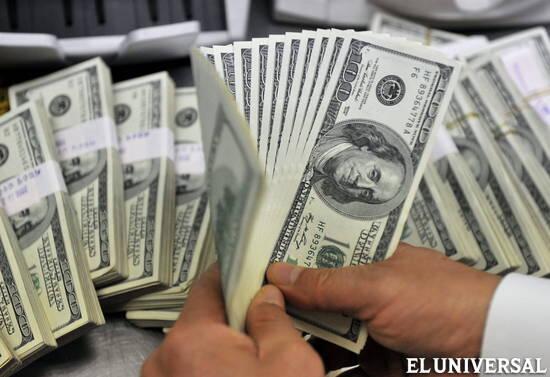 La deuda del Gobierno central escala a los $122,3 millardos. Obligaciones internas subieron .. goo.gl/HZkYaf