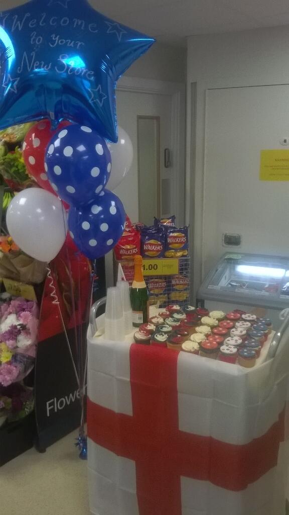 Cupcakes and fizz for the first 100 customers <a href="/rothwell/">rothwell</a> <a href="/eli_mcfarlane/">Elaine McFarlane</a> <a href="/MatthewSpeight1/">Matthew Speight</a> <a href="/GRO216/">Group 216 Tesco Exp</a>