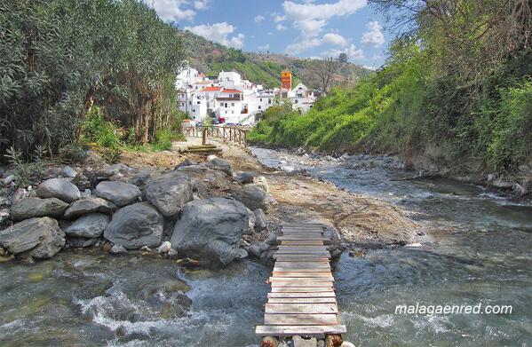 malagaturismo's tweet photo. #malagaturismo #pueblos +de20.000fotos +de1.500pag  #mapas interactivos http://t.co/xXQ5NjQJwo @yobokeron @Bokeron85 http://t.co/KY5FwTOGI2
