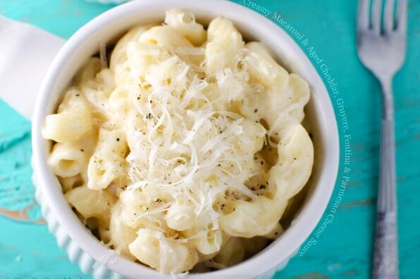 Foodsnapshots's tweet photo. Mac n cheese http://t.co/02BBwTq5NU