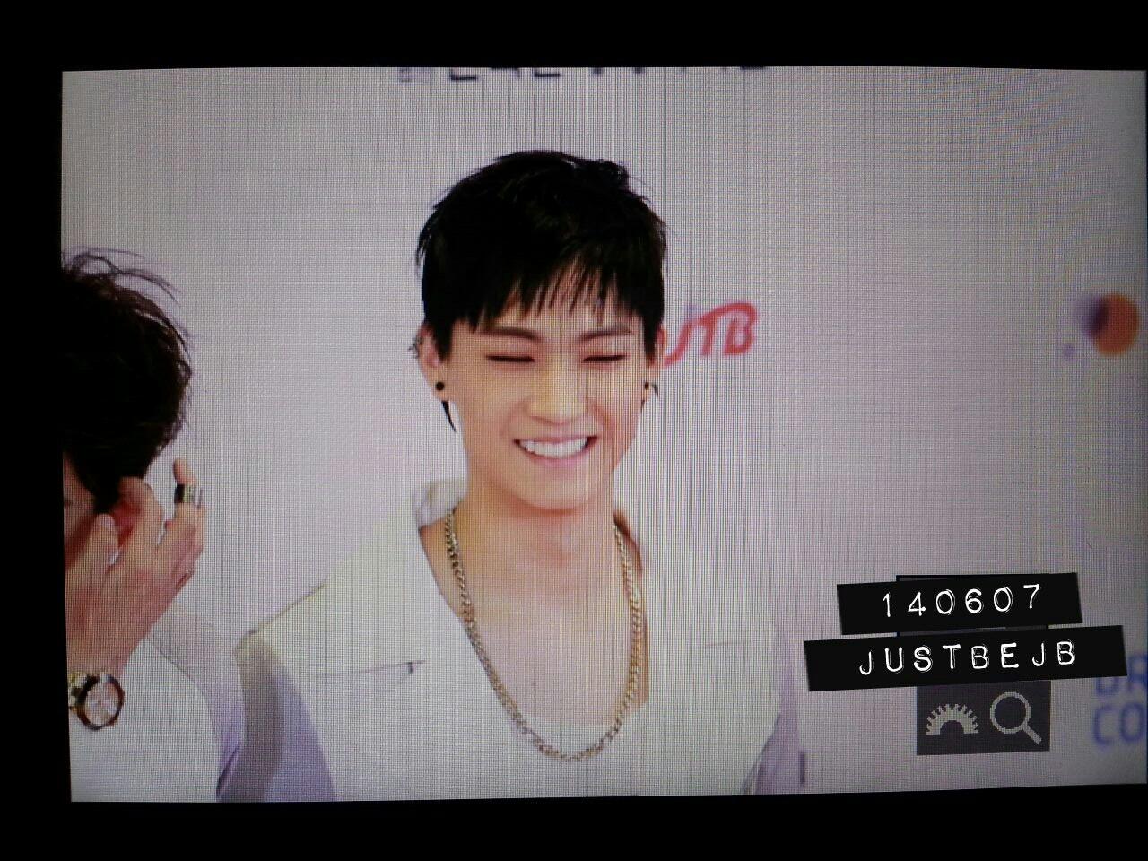 BphALD3CIAA4qqd.jpg:large