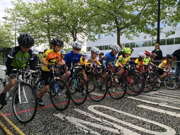 MKCycle2015's tweet photo. The Under 8s are off and safely away #MKCycle #cyclesafely http://t.co/VaKzQdgg2H