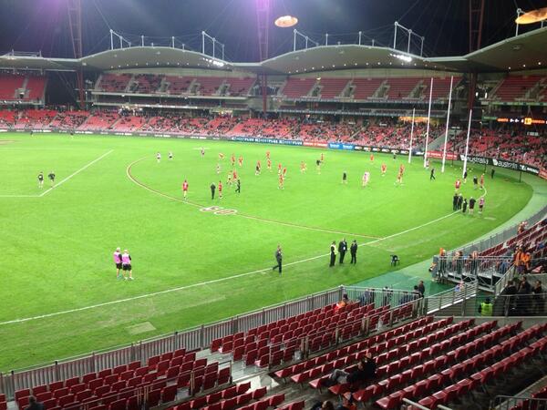 ZoeMeredith_'s tweet photo. Getting ready for a cracker of a game. Love it when my team @EssendonFC makes the trip to my home city. #donthesash http://t.co/8JPibCOMCF