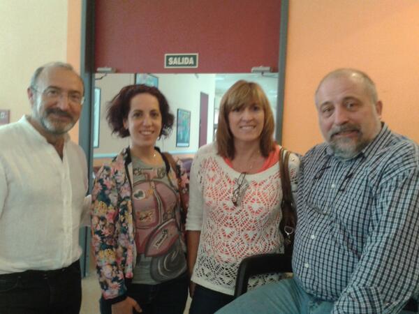merchebarc's tweet photo. Con dos de los popers mas importantes!!! http://t.co/ErXn9uRPuH