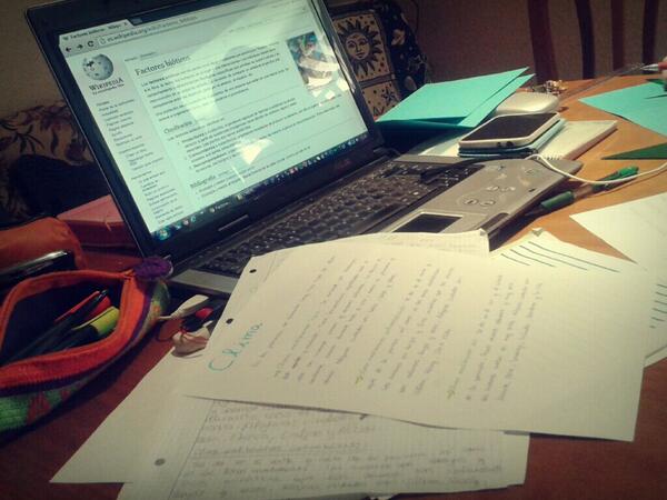 luucia_swag's tweet photo. Seguimos con el trabajo @luucia_swag @CristinaLF12 y @AzulMonse2 http://t.co/2gYxeyrZJP