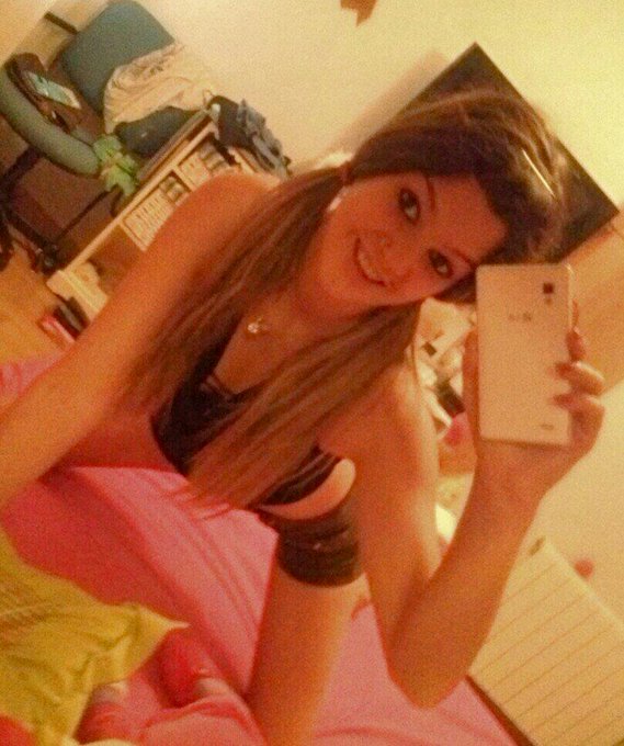 Quieres tenerme asi?? Ahora me conecto a mi webcam.... http://t.co/kQMT7LsgHa<a href="/tag/webcamtoy"class="tags"><span>#webcamtoy</span></a>