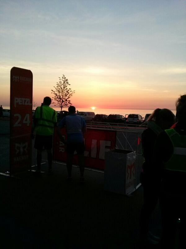 TeamRunningDead's tweet image. Waiting for Jeannie at Exchange 24!