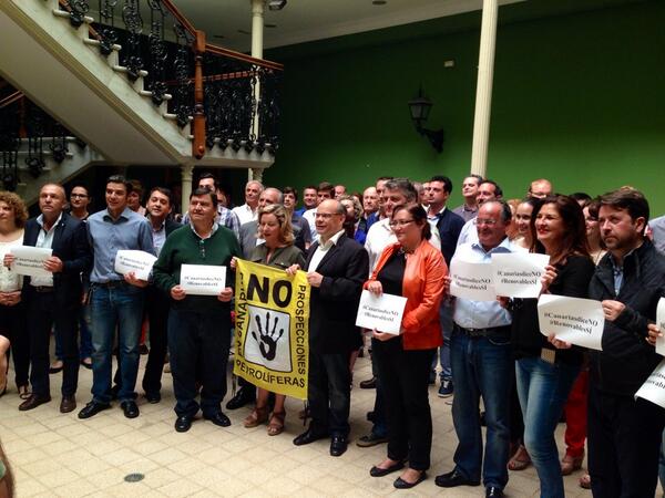 coalicion's tweet photo. Coalición Canarias dice NO a las prospecciones #CanariasdiceNO #RenovablesSÍ http://t.co/oA225dU1wV