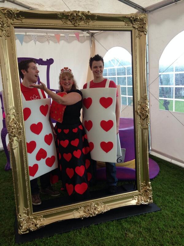 swiftyy84's tweet photo. @PacmanAndRobin mad hatter tea party http://t.co/3DW7Kt4KQS