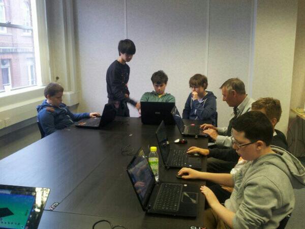CoderDojoBolton's tweet image. Kodu session underway with @Daedalus191 at Bolton Dojo. .#DojoPix @CoderDojo