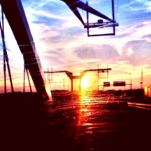 RayMusic_'s tweet photo. Vanmorgen  half zes beloofde al een top dag #ijburg 💪 @DJJeanMusic @Maronmusic @DJ_Tony_Star @rubenvdmeer 😎☀️lekkah http://t.co/VWsjmyG8Ia