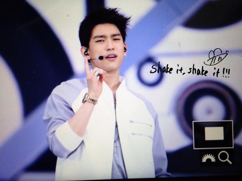 Bphjkd-CYAAU2w_.jpg:large