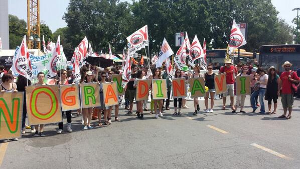 Barawaves's tweet photo. Si parte #7G #NoGrandiNavi #Venezia http://t.co/vlvj05Ghf4