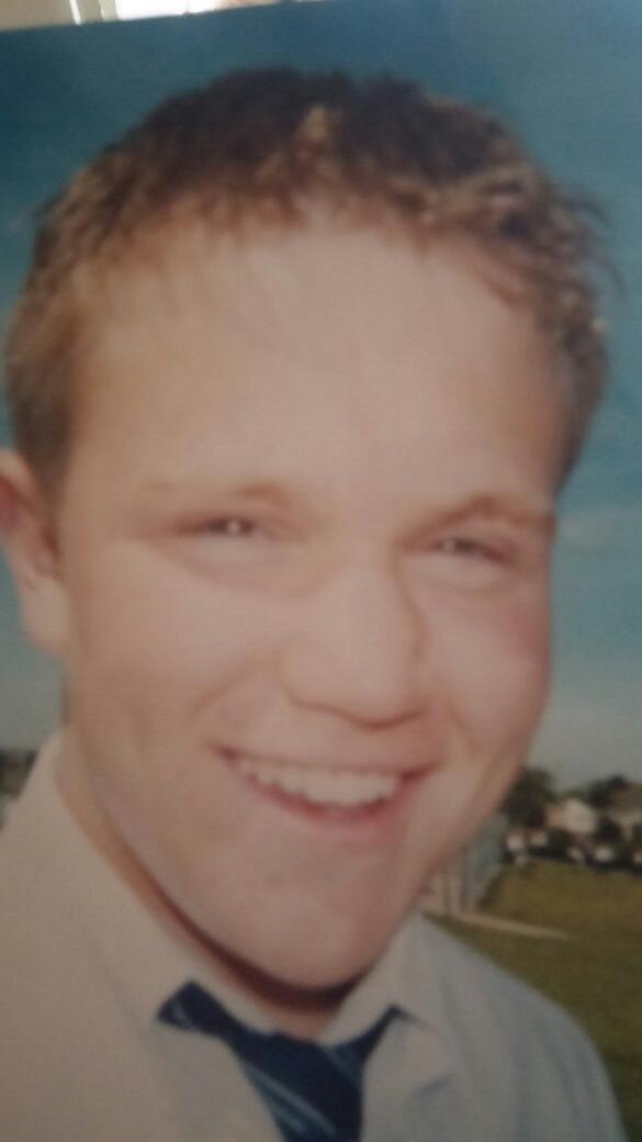 samallen14's tweet photo. @DarrylClarke03 this skinny kid has been missing since 2001! http://t.co/yJ4mnUJGsS