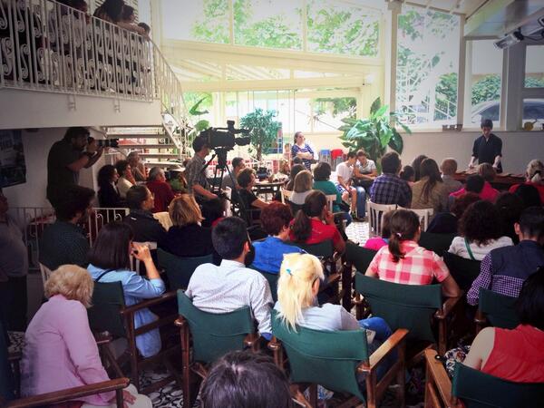 SunayAkin's tweet image. Marimba sanatçısı Elman Mecid, İstanbul Oyuncak Müzesi'nde harika bir konser veriyor..