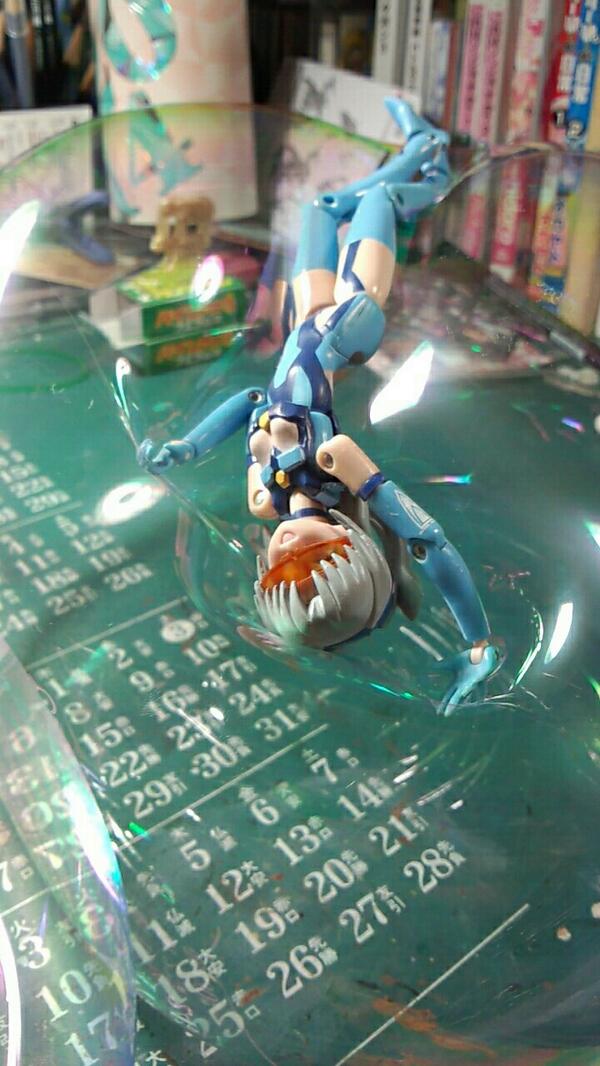 blue_KDK's tweet photo. @tinahaba0406 アティスさんやユーリが私生活撮られたらエラいことになりそう。こっち方面で http://t.co/yQ1nizBrcR