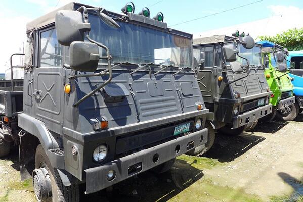 Sakimori Twitterren フィリピンでは高機動車以外にも 何かどこかで見たことがあるようなトラックが売られていたり Http T Co Xsv6qqbmgp