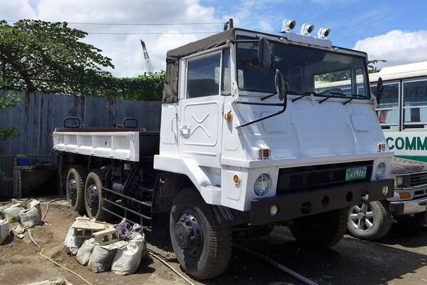 Sakimori フィリピンでは高機動車以外にも 何かどこかで見たことがあるようなトラックが売られていたり Http T Co Xsv6qqbmgp