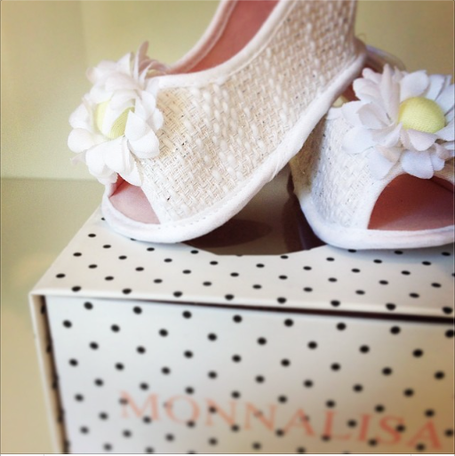 monnalisadotca's tweet photo. Sweetest pair of first shoes! #monnalisa #monnalisabebe #monnalisatoronto #yorkvillebaby #yorkville #torontobaby http://t.co/R2wDV0jxeZ