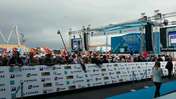 3.havalimanı devreye girdiğinde 120 bin kişi istihdam edilecek.6 bağımsız pist,500 uçak kapasitesi olacak.