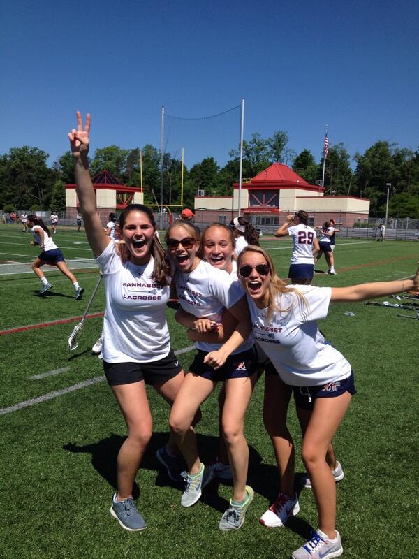StephenHaynes4's tweet photo. @natstefxx and the injured players are loving it! http://t.co/Jk9KnrbTrY
