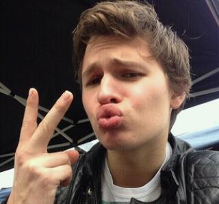jesscuuzz's tweet image. Decided to drop everything and go to Mexico for a month..should be interesting! :D Peace!! (Photo of #AnselElgort) xD