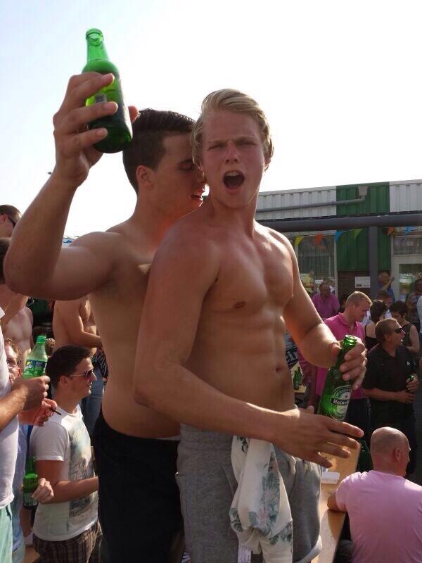 ScGenemuiden5's tweet photo. Wij verwelkomen 2 nieuwe spelers @gerardjoling en @ferrydoedens http://t.co/asOwAxdpaD