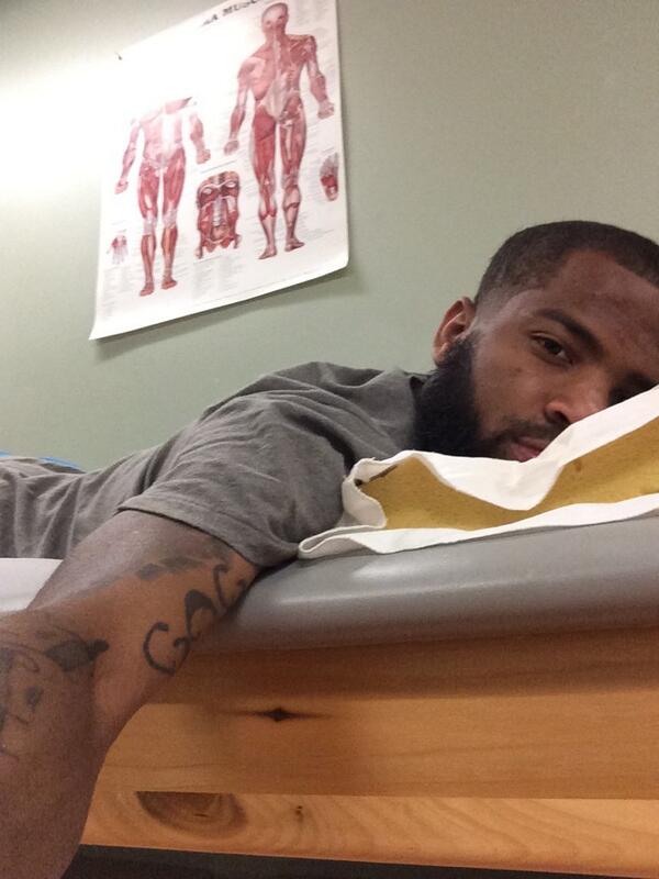 Macliv4's tweet photo. #therapyflow my neck and my back hurt 😩😩😭😭😭💸 http://t.co/KKcvZKLP49